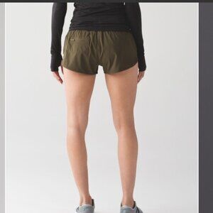 Lululemon Hotty Hot Short